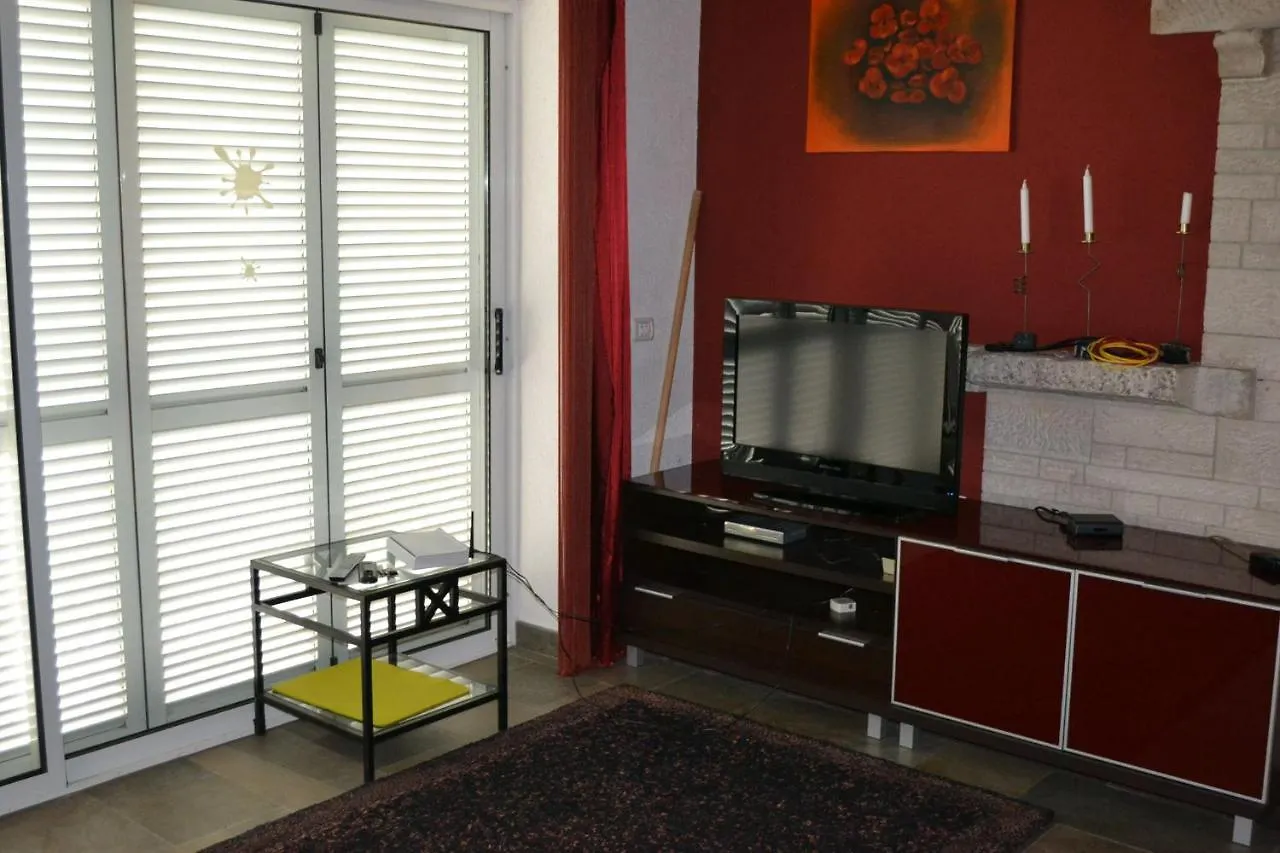 Villa Edward Premantura 0*,  Croatia