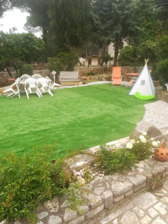 Villa Edward Premantura 0*,
