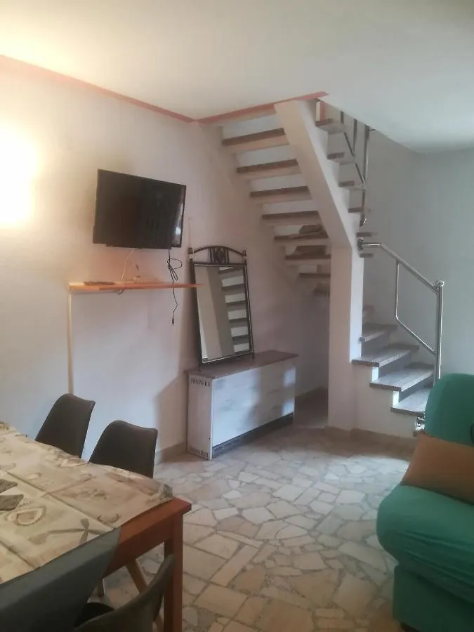 Villa Edward Premantura 0*,